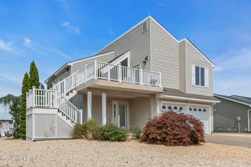 104 Catherine Ln, Manahawkin, NJ, 08050-3611 | Card Image
