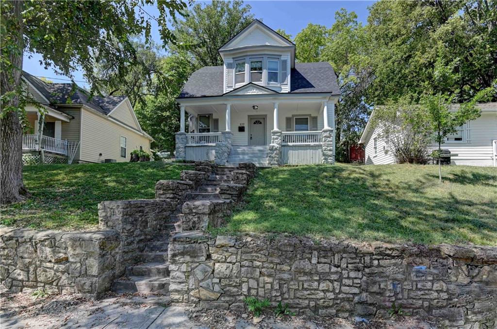 Wildwood St, Excelsior Springs, MO 64024