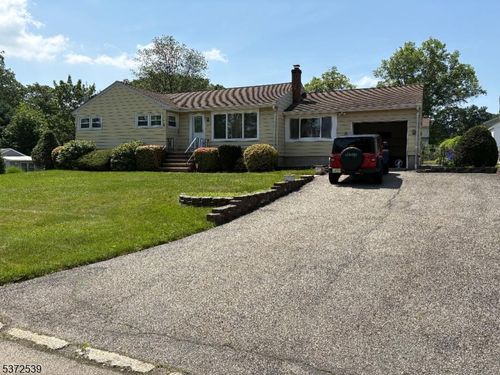 51 Outlook St, Butler, NJ, 07405-1951 | Card Image