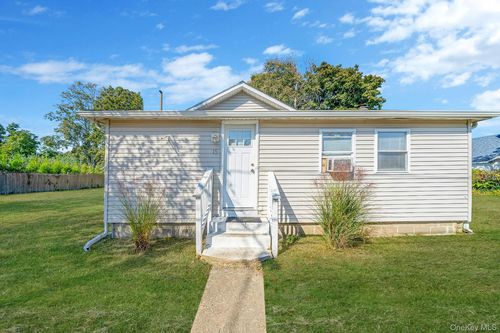 15 Sayville Rd, Mastic Beach, NY, 11951-5903 | Card Image