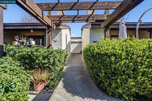 216 Tangerine Ct, San Ramon, CA, 94583-3951 | Card Image