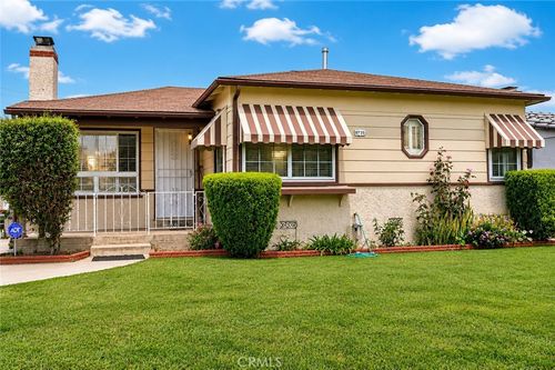 8725 S Gramercy Place, Los Angeles, CA, 90047 | Card Image
