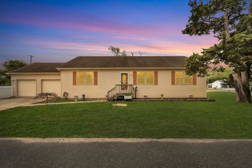 110 S 10th Street, Del Haven, NJ, 08251 | Card Image
