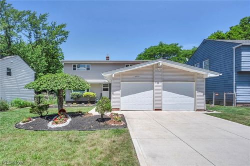 4915 Fairlawn Rd, Lyndhurst, OH, 44124-1122 | Card Image