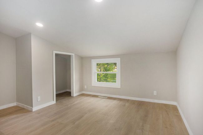 716 Langrick St, House other with 6 bedrooms, 2 bathrooms and null parking in Sturgis MI | Image 12