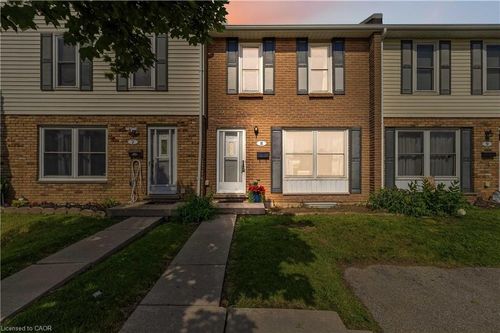 8-596 Grey St, Brantford, ON, N3S4Y1 | Card Image