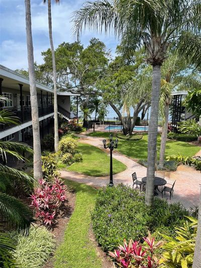 20 - 1101 Victoria Drive, Condo with 2 bedrooms, 2 bathrooms and null parking in Dunedin FL | Image 1