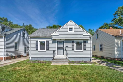 5574 Waterbury Ave, Maple Heights, OH, 44137-3505 | Card Image
