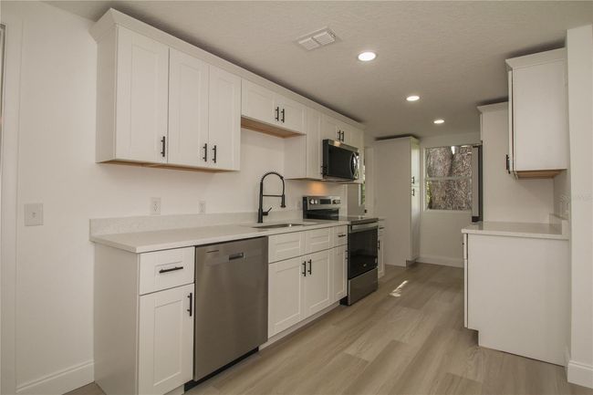 Fresh, new, modern kitchen | Image 6