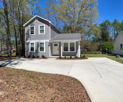 65 Lester St, Angier, NC, 27501-8584 | Card Image
