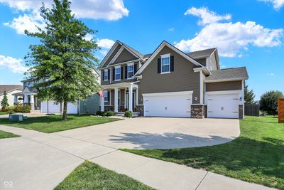 7710 Eagle Crescent Drive, House other with 5 bedrooms, 3 bathrooms and null parking in Zionsville IN | Image 2