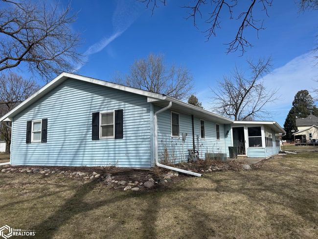 324 S Washington Ave, Home with 0 bedrooms, 0 bathrooms and 2 parking in Eagle Grove IA | Image 4