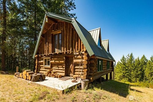 4100 Bissell Rd, Hunters, WA, 99137-9727 | Card Image