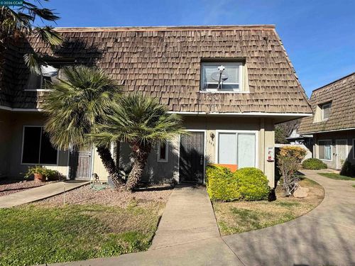 1648 W North Bear Creek Dr, Merced, CA, 95348-1413 | Card Image