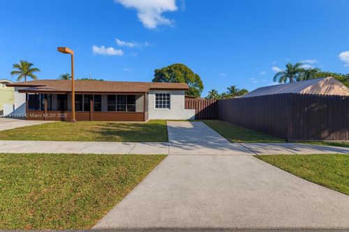 1484 Sw 47th Ter, Fort Lauderdale, FL, 33317-5623 | Card Image