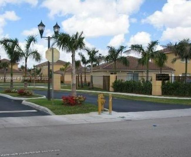 APT-102 - 7313 Nw 173 Rd Dr, Condo with 3 bedrooms, 2 bathrooms and null parking in Hialeah FL | Image 21