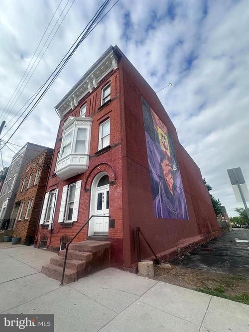 146 S Duke St, YORK, PA, 17401-2046 | Card Image