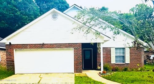 104 Canal St, Gulfport, MS, 39507-4001 | Card Image