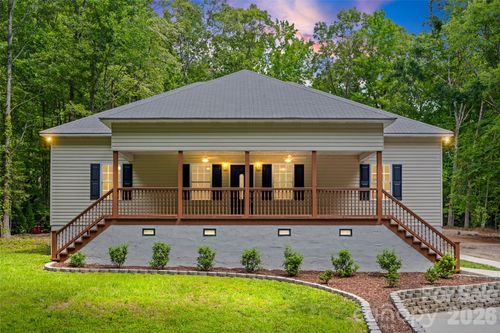 3429 Thoroughbred Ln, York, SC, 29745-7521 | Card Image