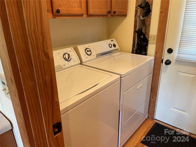 90 Twin Oaks Est, House other with 2 bedrooms, 3 bathrooms and null parking in Sylva NC | Image 27
