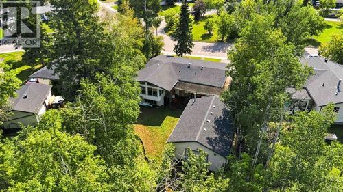 25 Crescent Heights, Fort Mcmurray, AB, T9H1L6 | Card Image