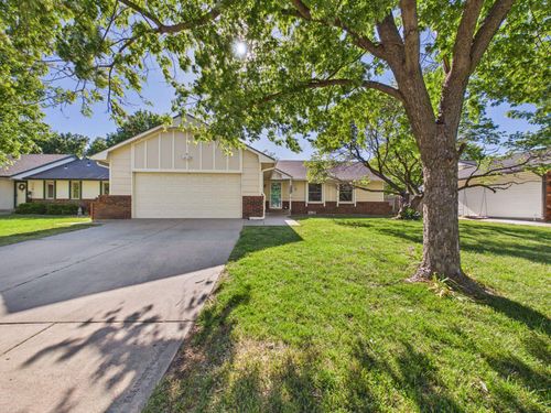 2109 S Dalton St, Wichita, KS, 67207 | Card Image
