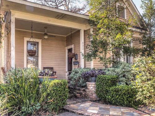 332 W 27th St, Houston, TX, 77008-2009 | Card Image