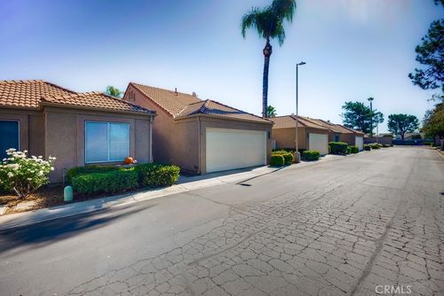 930 Countryside St, Hemet, CA, 92545 | Card Image
