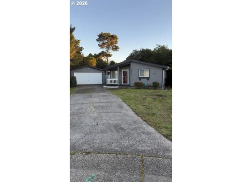 1570 Kallakalla Ct, Florence, OR, 97439-8963 | Card Image