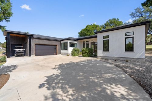 418 Venture Blvd S, Lago Vista, TX, 78645-8543 | Card Image