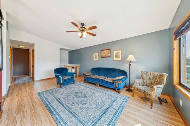 04_interior.jpg | Image 6