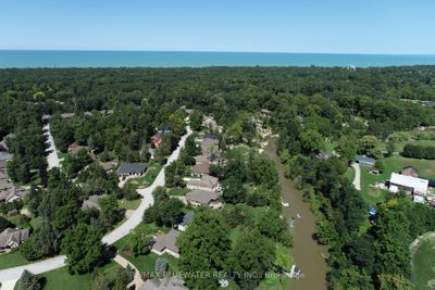 10138 Merrywood Dr, House other with 2 bedrooms, 3 bathrooms and 8 parking in Grand Bend ON | Image 3