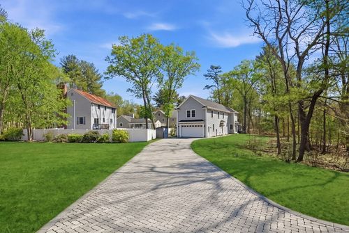 1295 Main St, Reading, MA, 01867-1156 | Card Image