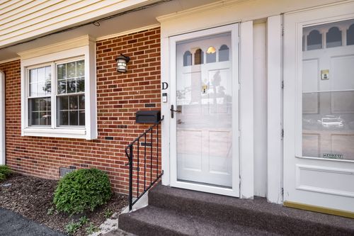 d-415 Park Ave, River Forest, IL, 60305-1700 | Card Image