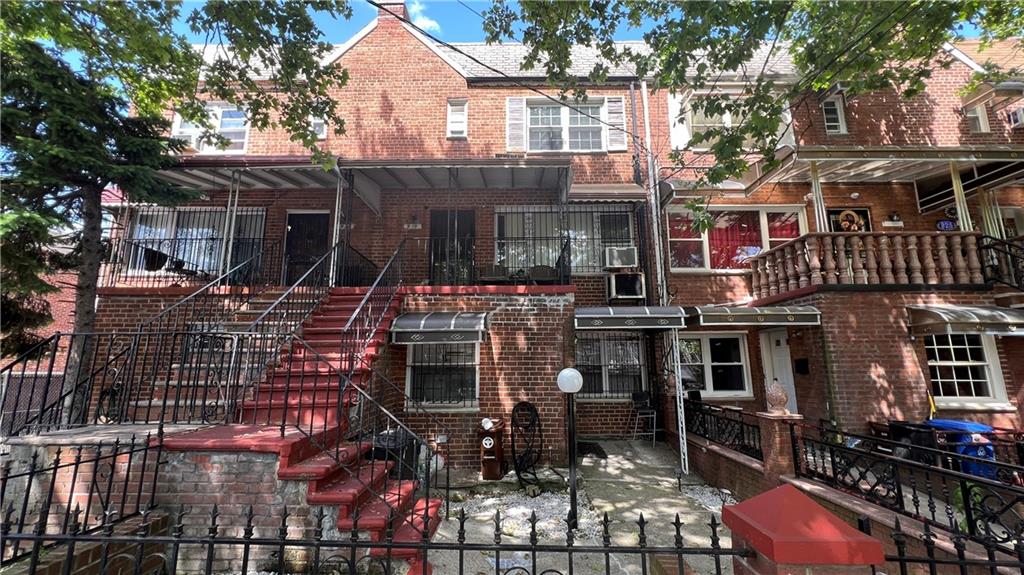 102nd St, Brooklyn, NY 11236
