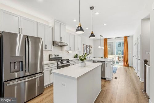 14016 Airfoil Rd, HERNDON, VA, 20171-2571 | Card Image