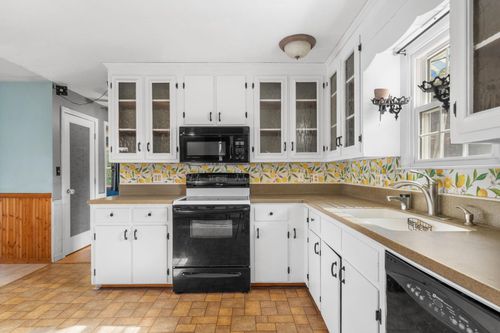 5 Nel Mar Hts, Claremont, NH, 03743-3154 | Card Image