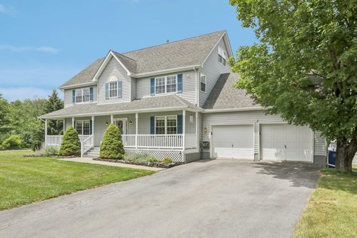 7 Park Cir, Florida, NY, 10921-1835 | Card Image