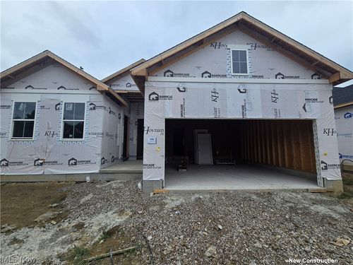 318 Delta Way, Elyria, OH, 44035 | Card Image
