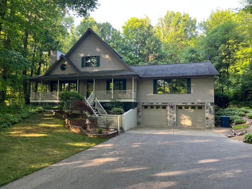 3702 Dumont Rd, Allegan, MI, 49010-9219 | Card Image