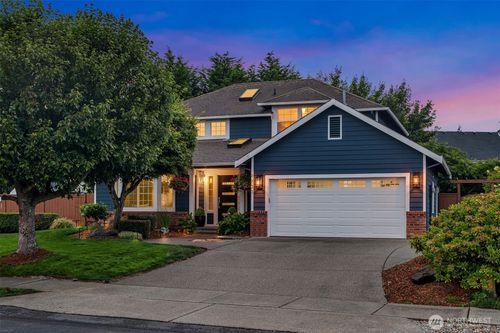 9203 180th Ave E, Bonney Lake, WA, 98391-7190 | Card Image