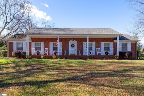 5 Coleman Park Cir, Travelers Rest, SC, 29690-1676 | Card Image