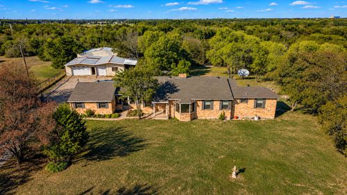 830 Truman Cir, Lancaster, TX, 75146-9731 | Card Image