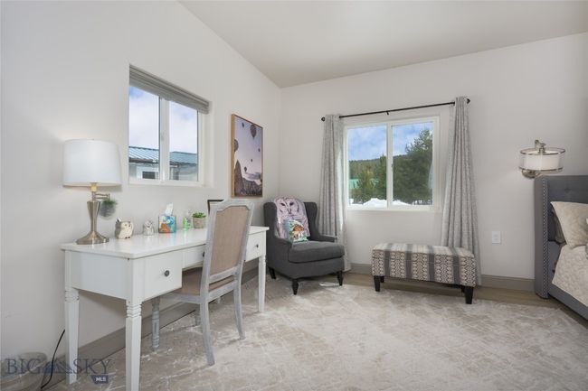 1 Bedroom Apartment/Garage Huge Bedroom | Image 45