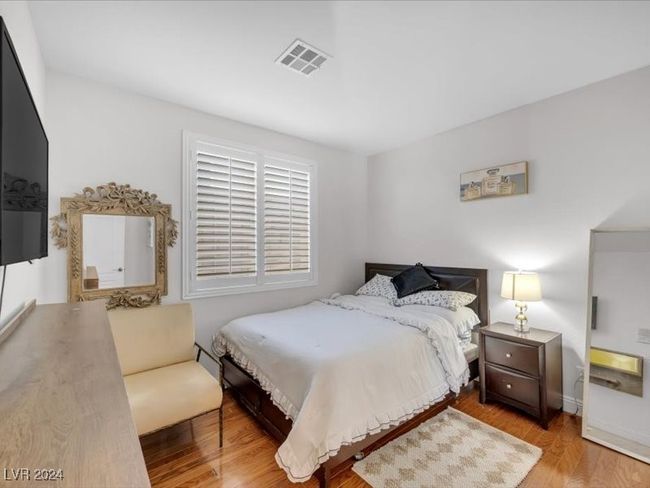 Downstairs Bedroom | Image 20