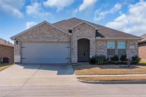 1924 Willow Creek Rd, Lancaster, TX, 75146-1226 | Card Image