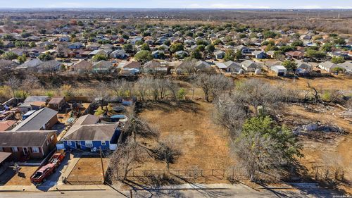 522 Vincent St, San Antonio, TX, 78211-4212 | Card Image