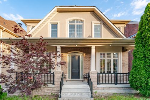 92 Glengordon Cres, Markham, ON, L6C0K1 | Card Image