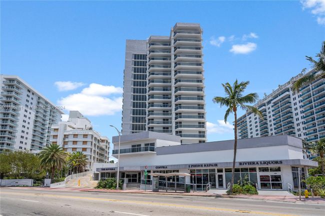 404 - 2401 Collins Ave, Condo with 2 bedrooms, 2 bathrooms and null parking in Miami Beach FL | Image 2