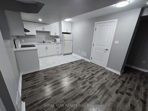 bsmt-83 Irving Pl, London, ON, N5V2H6 | Card Image